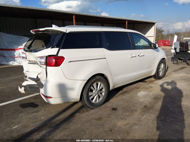KIA SEDONA LX 2016 KNDMB5C14G6087275 Image 4