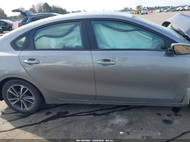 44538664 :رقم المزاد ، 3KPF24AD0NE424502 vin ، 2022 Kia Forte Lxs مزاد بيع