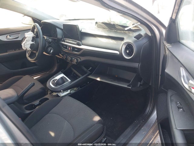 44538664 :رقم المزاد ، 3KPF24AD0NE424502 vin ، 2022 Kia Forte Lxs مزاد بيع