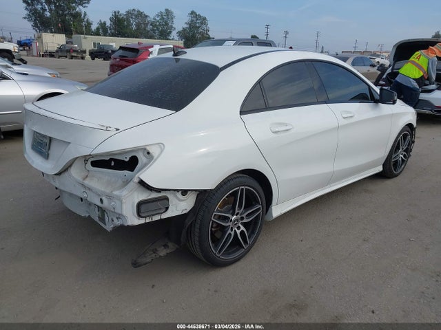 Mercedes-Benz CLA 250 2019 WDDSJ4EB7KN704943 Image 4