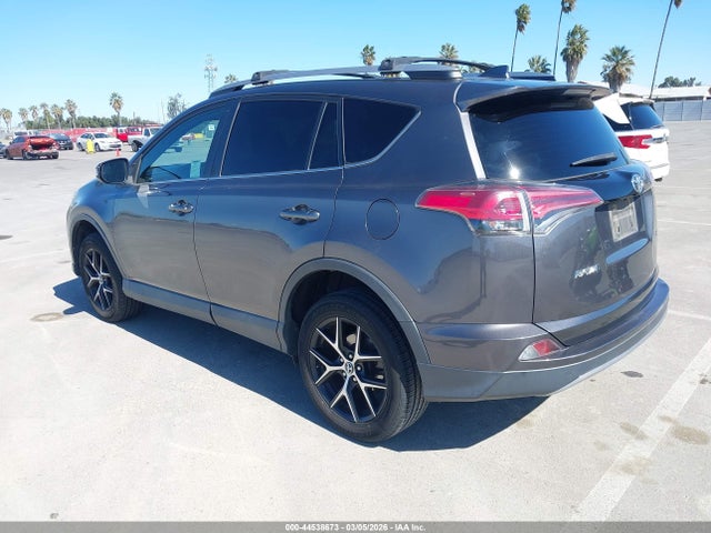 Toyota RAV4 SE 2018 2T3NFREV1JW438584 Image 3