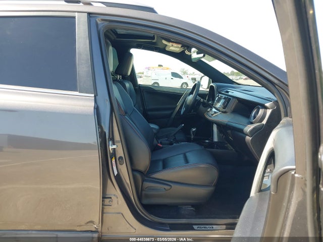 Toyota RAV4 SE 2018 2T3NFREV1JW438584 Image 5