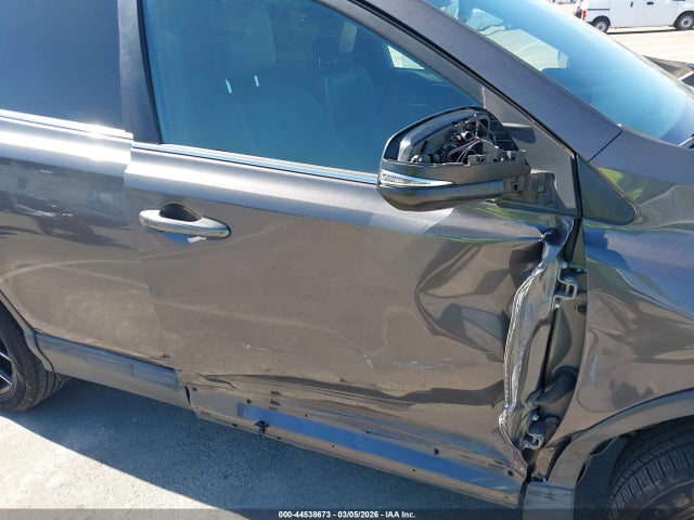 Toyota RAV4 SE 2018 2T3NFREV1JW438584 Image 6