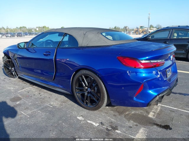 2023 BMW M8 CABRIOLET WBSDZ0C02PCM59017 Photo 2