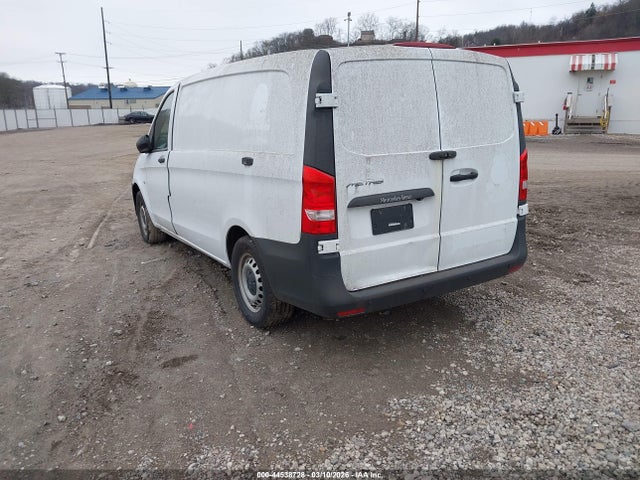 44538728 :رقم المزاد ، W1YV0BEY9M3913999 vin ، 2021 Mercedes-benz Metris مزاد بيع