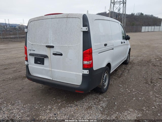 44538728 :رقم المزاد ، W1YV0BEY9M3913999 vin ، 2021 Mercedes-benz Metris مزاد بيع
