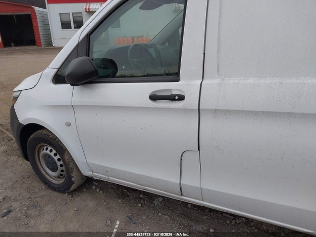 44538728 :رقم المزاد ، W1YV0BEY9M3913999 vin ، 2021 Mercedes-benz Metris مزاد بيع