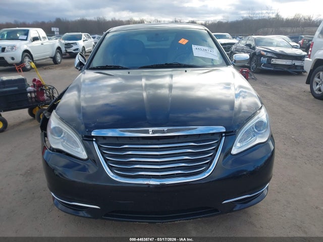 44538747 :رقم المزاد ، 1C3BC2FG3BN580158 vin ، 2011 Chrysler 200 Limited مزاد بيع