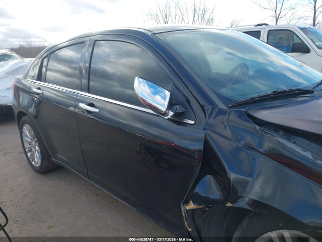 44538747 :رقم المزاد ، 1C3BC2FG3BN580158 vin ، 2011 Chrysler 200 Limited مزاد بيع