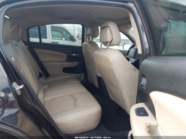 44538747 :رقم المزاد ، 1C3BC2FG3BN580158 vin ، 2011 Chrysler 200 Limited مزاد بيع