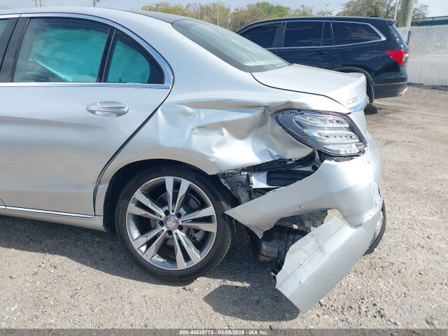 2015 Mercedes-benz C 300 4matic/luxury 4matic/sport 4matic მანქანა იყიდება აუქციონზე, vin: 55SWF4KB7FU000603, აუქციონის ნომერი: 44538775