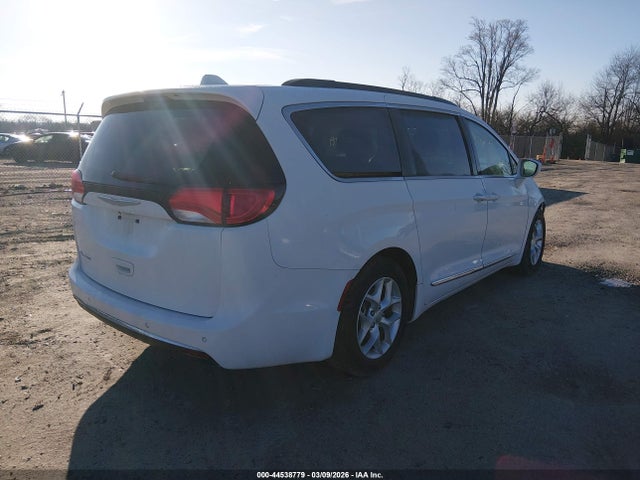 2017 CHRYSLER PACIFICA 2C4RC1BG5HR794686 Photo 3