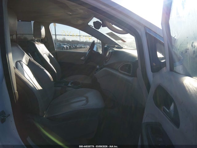 2017 CHRYSLER PACIFICA 2C4RC1BG5HR794686 Photo 4