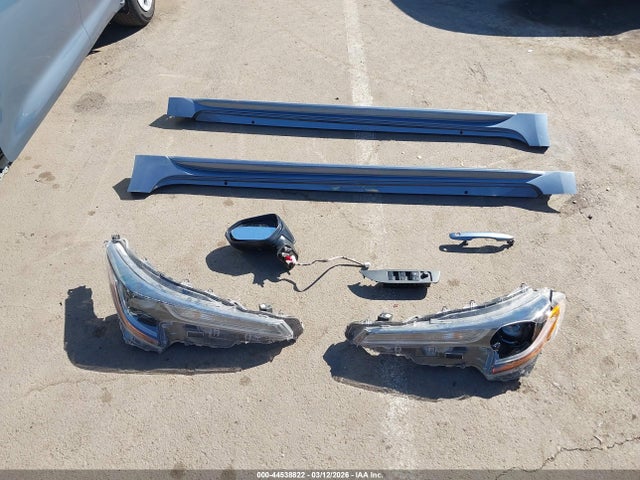 5YFB4MDE5RP202622 Toyota COROLLA LE