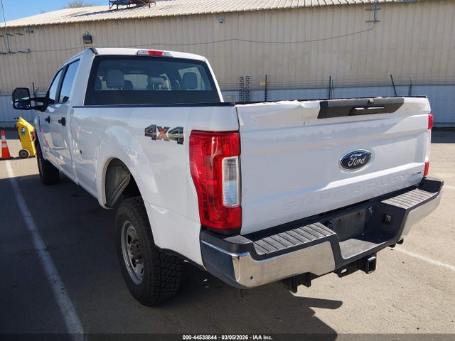 Ford F-350 Xl 2018 1FT8W3B63JEC83857 Image 3