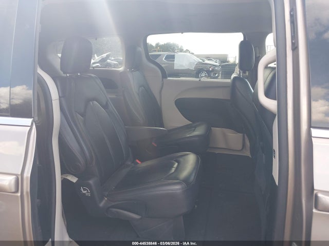 Aukcja sprzedaży 2017 Chrysler Pacifica Touring-l, vin: 2C4RC1BG1HR610229, numer aukcji: 44538846