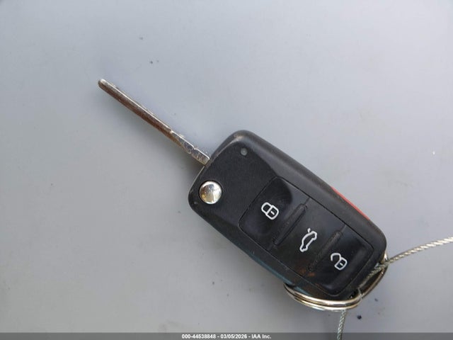 44538848 :رقم المزاد ، 1VWAT7A39EC118225 vin ، 2014 Volkswagen Passat 1.8t Wolfsburg Edition مزاد بيع