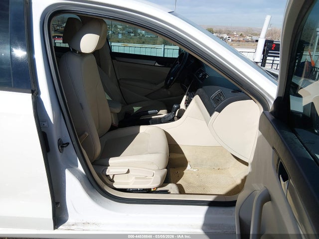 44538848 :رقم المزاد ، 1VWAT7A39EC118225 vin ، 2014 Volkswagen Passat 1.8t Wolfsburg Edition مزاد بيع