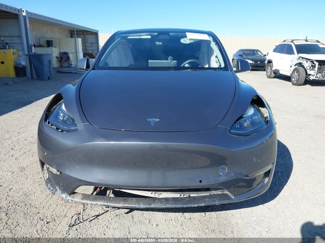 44538956 :رقم المزاد ، 7SAYGDEF1NF535143 vin ، 2022 Tesla Model Y Performance Dual Motor All-wheel Drive مزاد بيع