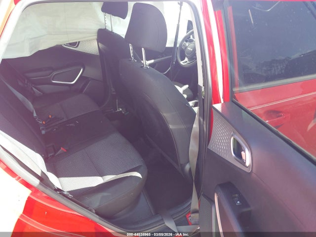 2022 KIA SOUL KNDJ23AU6N7156768 Photo 7