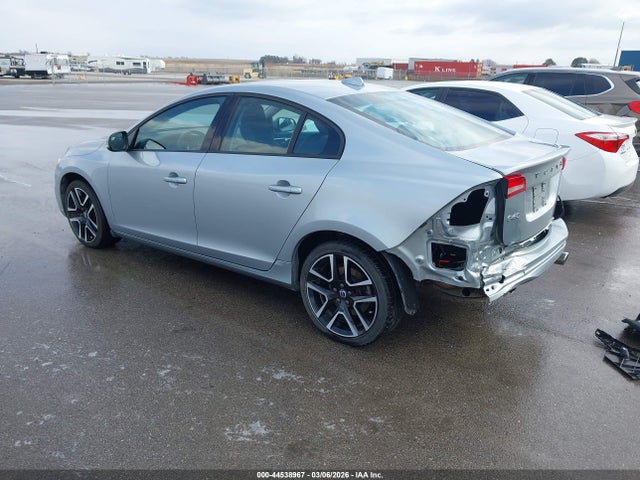 YV140MTL8H2427905 Volvo S60 T5 Dynamic