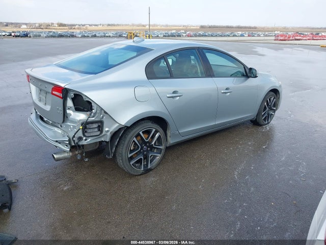 YV140MTL8H2427905 Volvo S60 T5 Dynamic