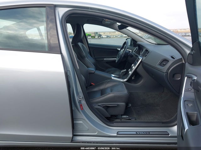 YV140MTL8H2427905 Volvo S60 T5 Dynamic