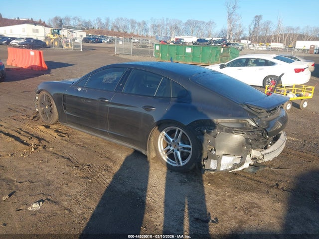 2017 PORSCHE PANAMERA WP0AB2A70HL122499 Photo 2