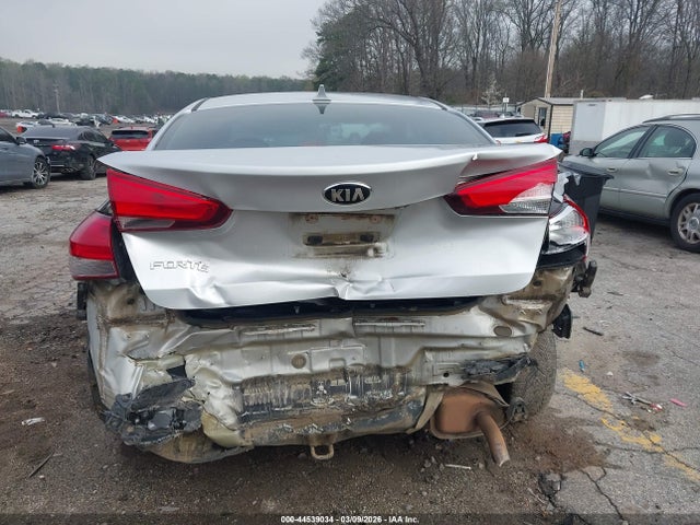2017 Kia Forte Lx მანქანა იყიდება აუქციონზე, vin: 3KPFK4A79HE069912, აუქციონის ნომერი: 44539034