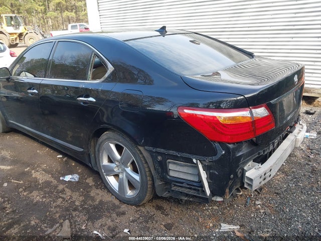 2011 LEXUS LS 460 JTHBL5EF4B5106448 Photo 2