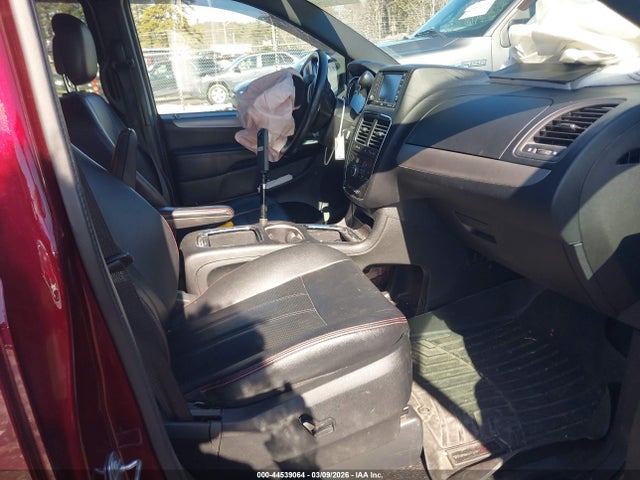 2C4RDGEG8HR799098 Dodge Grand Caravan Gt