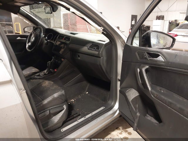 2021 VOLKSWAGEN TIGUAN 3VV2B7AX4MM133792 Photo 4