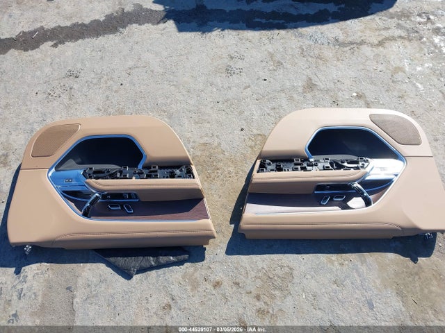 SALKPBE98SA331499 Land Rover Range Rover P530 Se 7 Seat