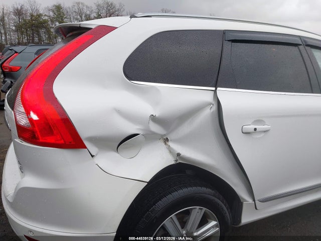 2017 VOLVO XC60 YV440MRU7H2024372 Photo 5
