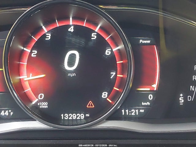 2017 VOLVO XC60 YV440MRU7H2024372 Photo 6