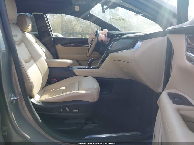 Продаж на аукціоні авто 2017 Cadillac Xt5 Luxury, vin: 1GYKNBRS4HZ288648, номер лоту: 44539128