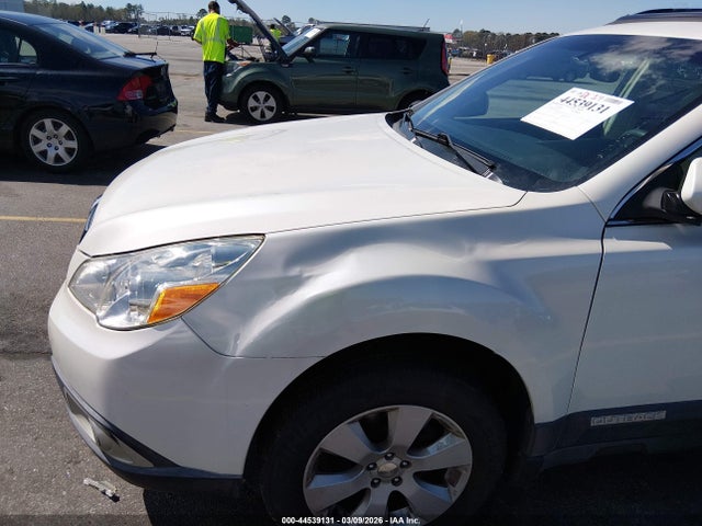 Продаж на аукціоні авто 2011 Subaru Outback 2.5i Limited, vin: 4S4BRBKCXB3359225, номер лоту: 44539131