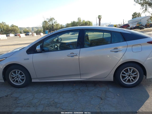 Toyota Prius Prime Plus 2017 JTDKARFP6H3047915 Image 14
