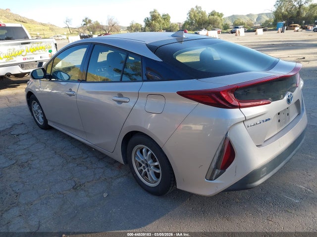 2017 TOYOTA PRIUS PRIME JTDKARFP6H3047915 Photo 2