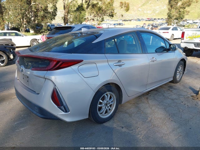 2017 TOYOTA PRIUS PRIME JTDKARFP6H3047915 Photo 3