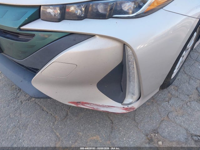2017 TOYOTA PRIUS PRIME JTDKARFP6H3047915 Photo 5