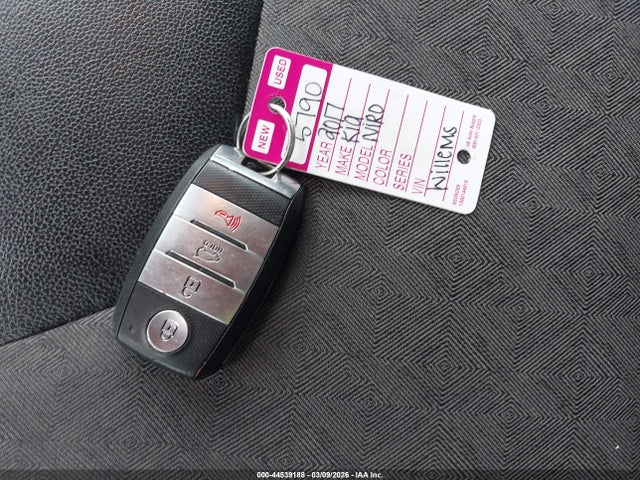 2017 Kia Niro Ex მანქანა იყიდება აუქციონზე, vin: KNDCC3LC5H5062522, აუქციონის ნომერი: 44539188