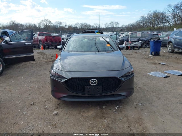 Продаж на аукціоні авто 2022 Mazda Mazda3 Hatchback Premium, vin: JM1BPBML0N1522083, номер лоту: 44539215