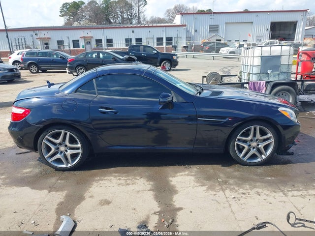 Продаж на аукціоні авто 2015 Mercedes-benz Slk 250, vin: WDDPK4HA4FF105116, номер лоту: 44539230