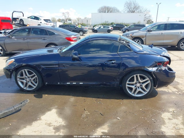 Продаж на аукціоні авто 2015 Mercedes-benz Slk 250, vin: WDDPK4HA4FF105116, номер лоту: 44539230