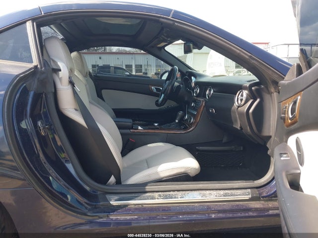 Продаж на аукціоні авто 2015 Mercedes-benz Slk 250, vin: WDDPK4HA4FF105116, номер лоту: 44539230