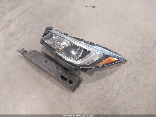 44539279 :رقم المزاد ، 4S4BSAFC5K3239261 vin ، 2019 Subaru Outback 2.5i Premium مزاد بيع
