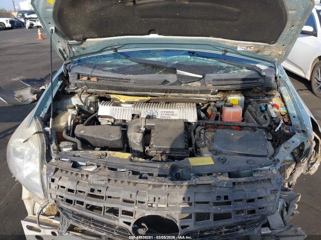 JTDKN3DU1E1774204 Toyota Prius Two