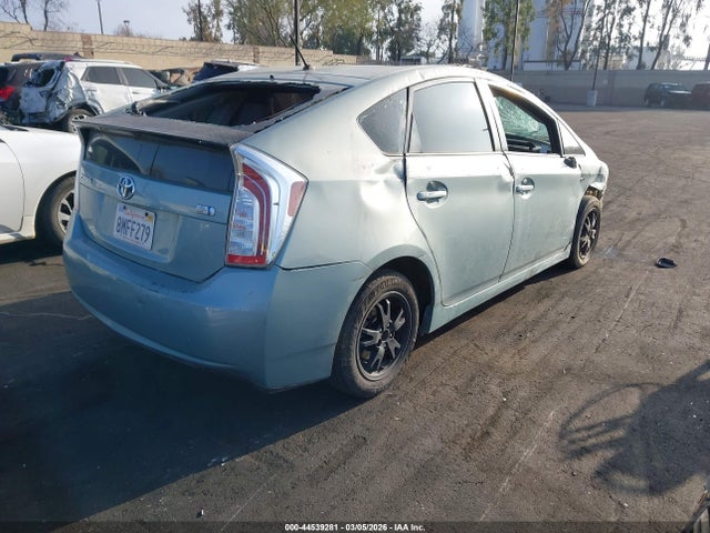 JTDKN3DU1E1774204 Toyota Prius Two