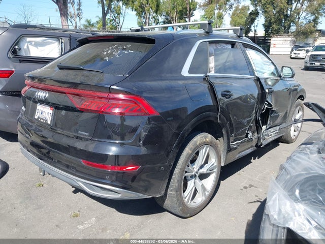 2020 Audi Q8 Premium Plus 55 Tfsi Quattro Tiptronic მანქანა იყიდება აუქციონზე, vin: WA1BVAF1XLD022045, აუქციონის ნომერი: 44539292